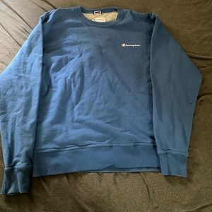 Nothing is wrong with this sweatshirt besides its wrinkled.